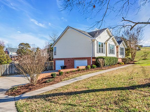 2nd image of 7312 Shayla Ct