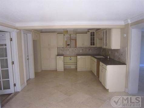 5th image of 1843 17th Ct N