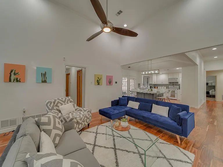 1507 Broadmoor Dr — Photo 7
