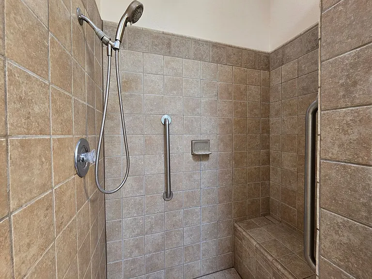 2874 Plaza Amarilla — Photo 18