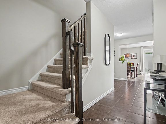 3rd image of 58 Curzon Cres