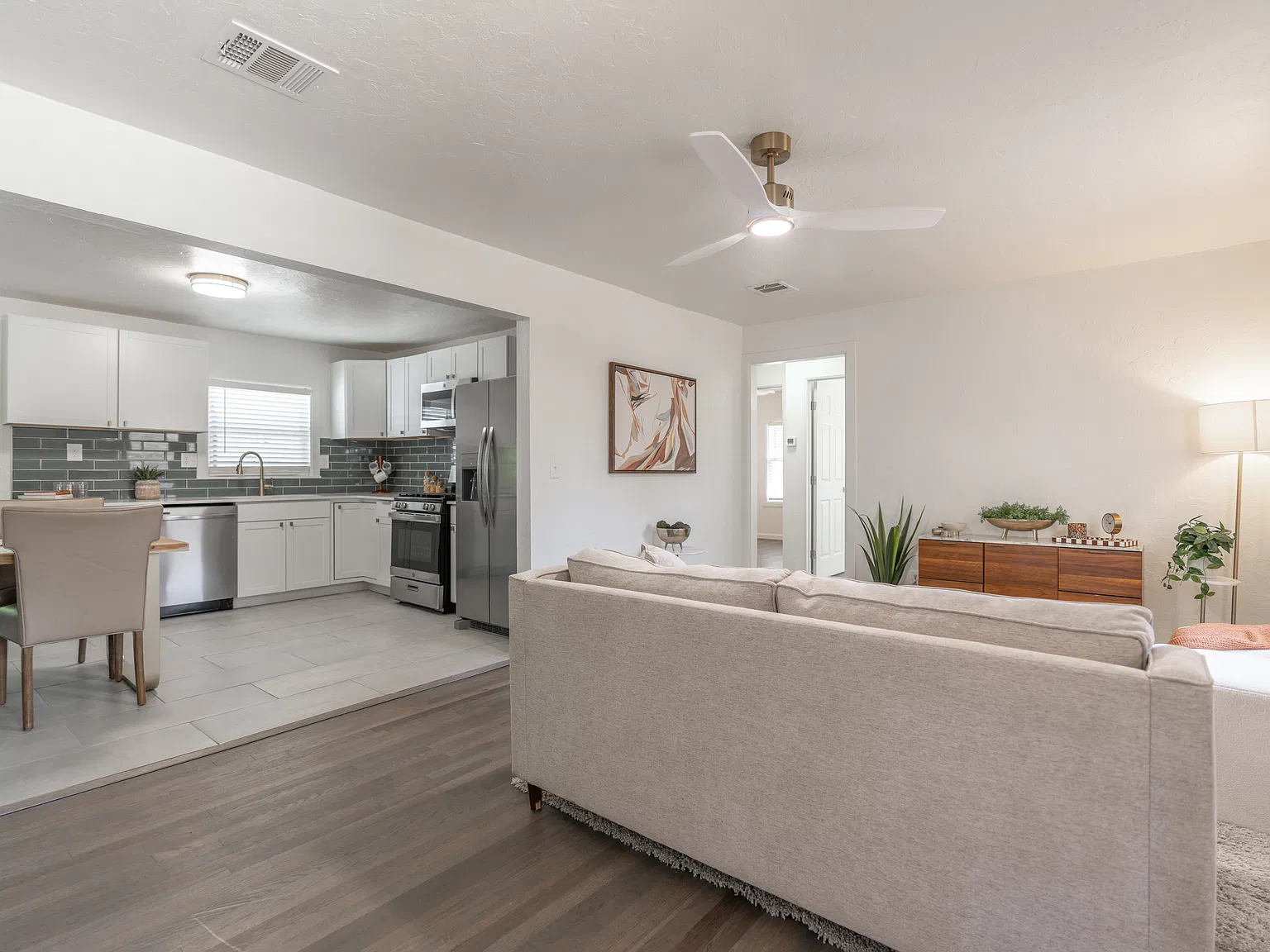 3 bed, 1179 sqft, $1,400 — Photo 3