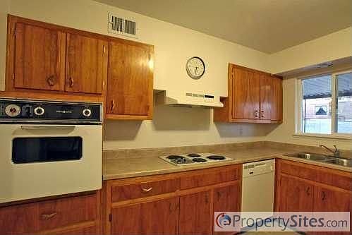 5th image of 5613 Essex Dr NW