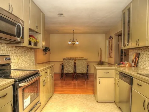 1205 Boreas Dr, Baton Rouge, LA 70816