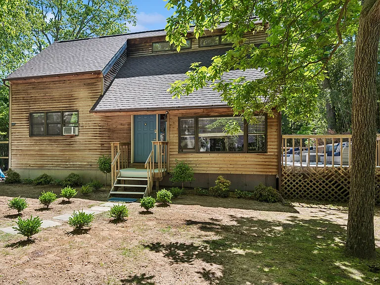 151 Kings Point Rd — Photo 30