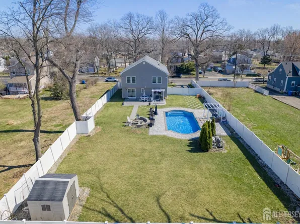 1718 W 4th St, Piscataway, NJ 08854
