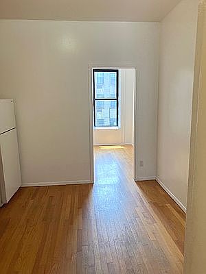 2nd image of 330 E 15th St APT 14