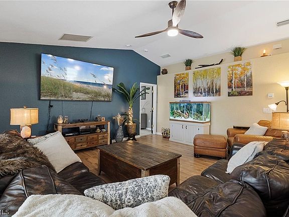 4th image of 3953 Vehlin St