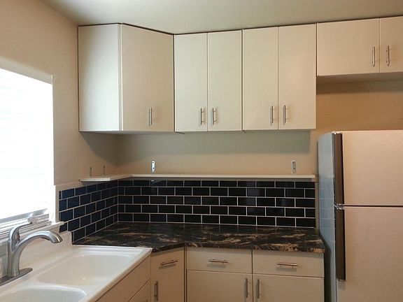 3rd image of 418 Storeywood Dr
