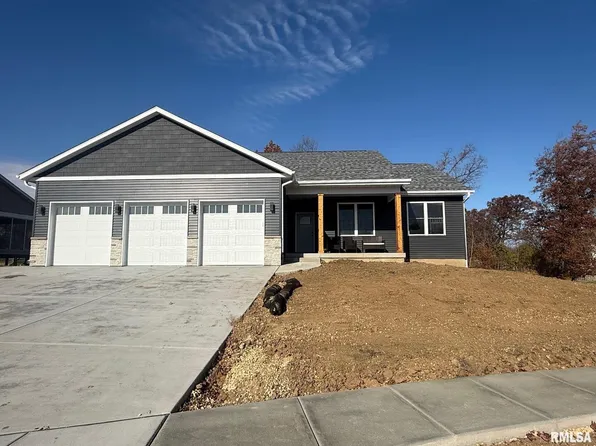 2124 Meadowview Ct, De Witt, IA 52742
