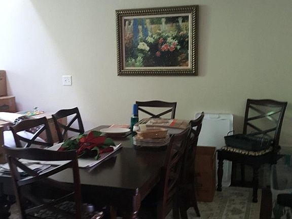 SECONDARY EATING AREA