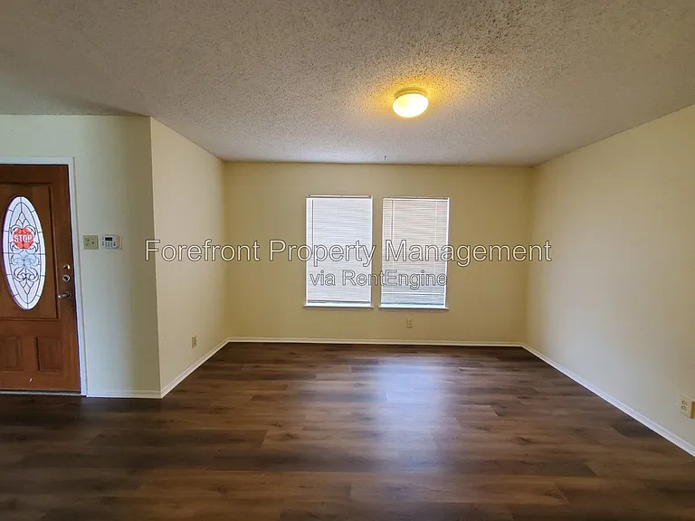 8219 Sunshine Trail Dr — Photo 11
