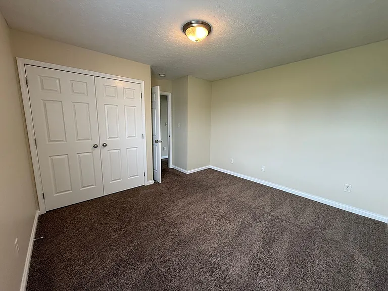 345 Kelly Rd — Photo 6