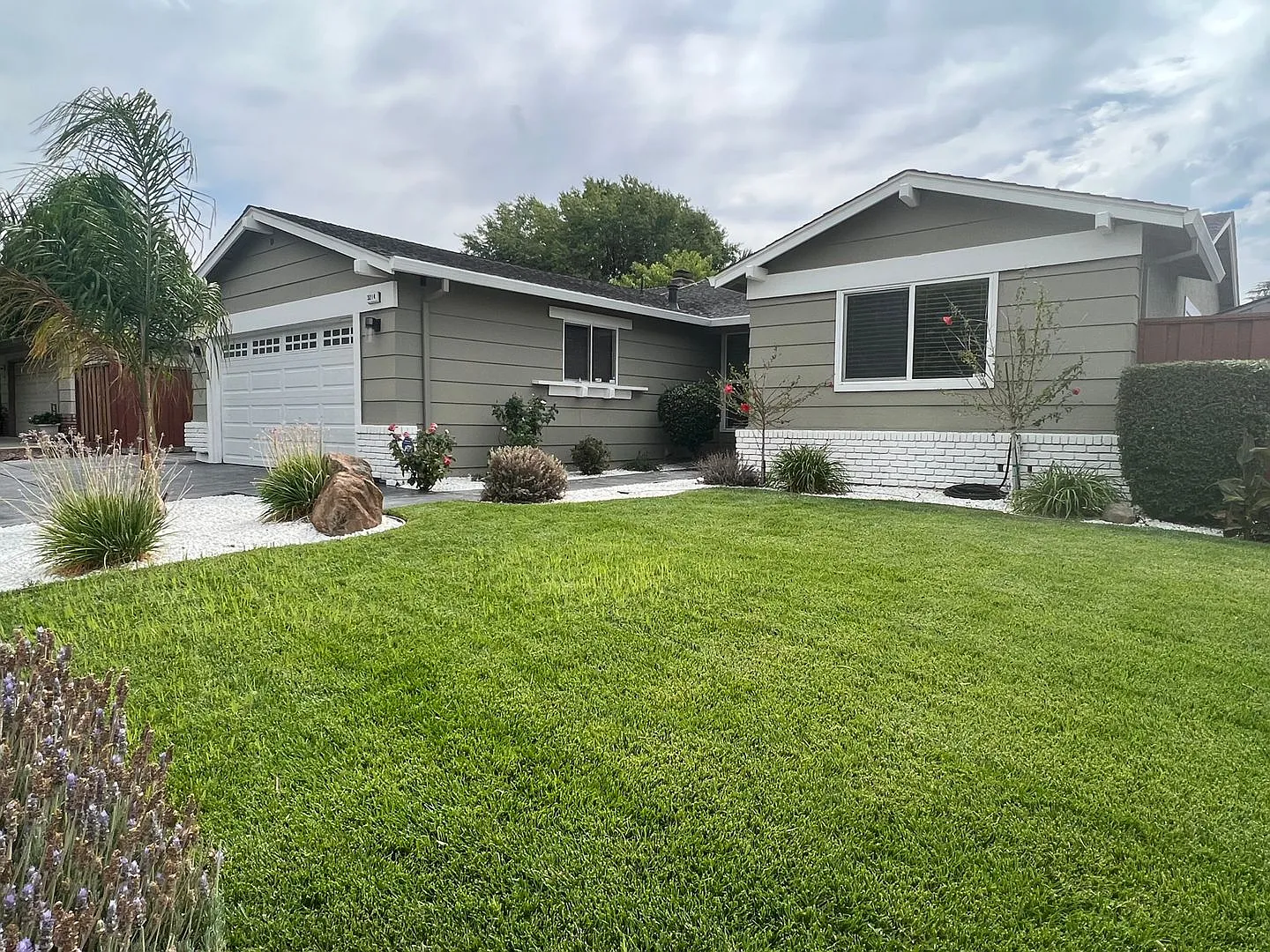 Gorgeous Remodeled 3 Bedroom Home with Solar & RV Parking — Photo 4