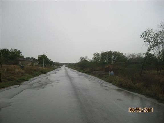 3rd image of 335 River Park Dr