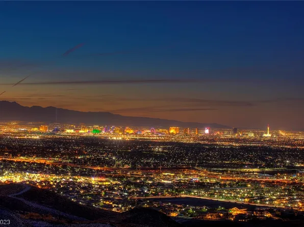 511 Rock Peak Dr, Henderson, NV 89012