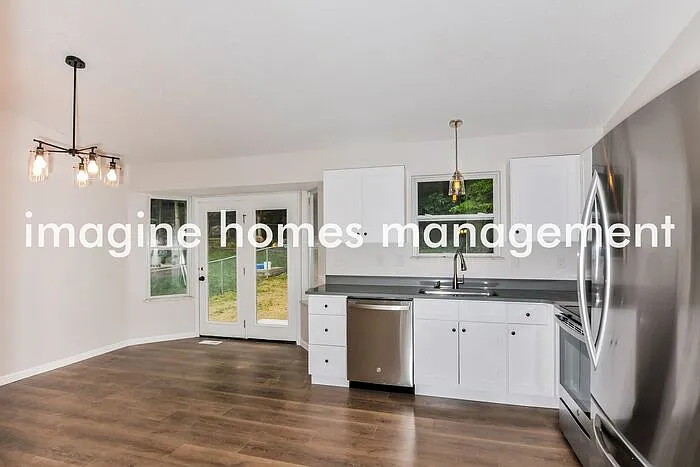 4089 Whitehall Dr — Photo 4