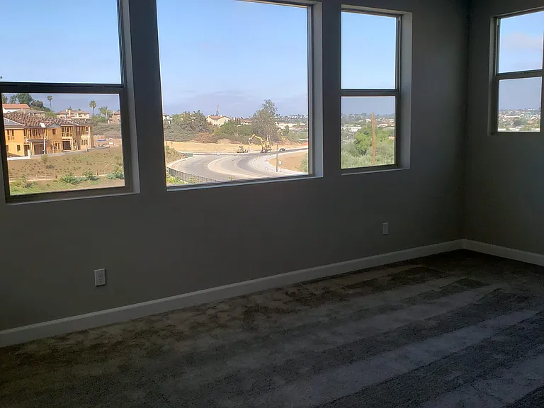 303 Creekview Ct — Photo 12