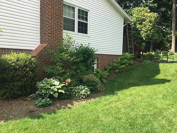 3rd image of 9717 Aspen Hollow Way