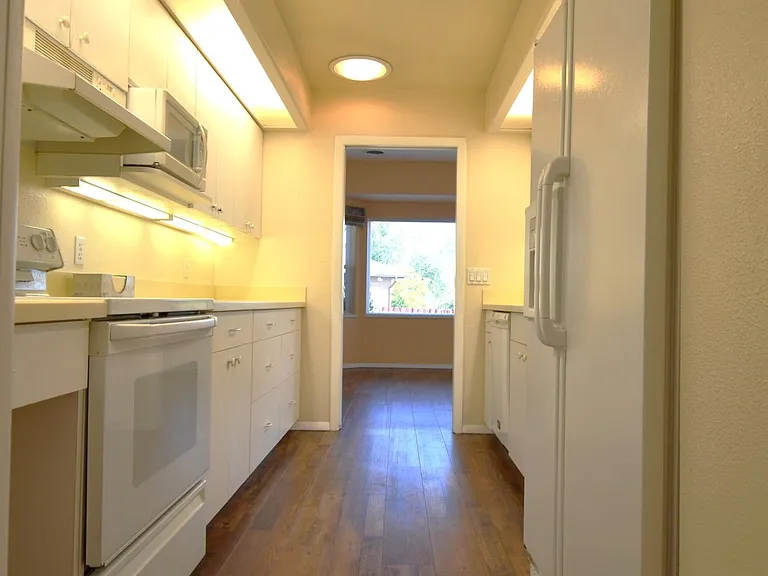 2333 Promontory Ct — Photo 5