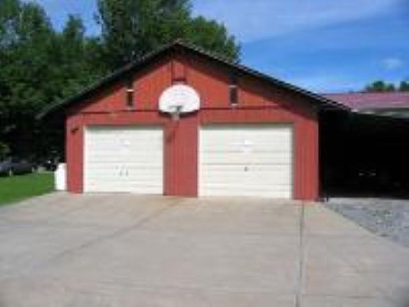 3rd image of 1029 WHITESIDES Road