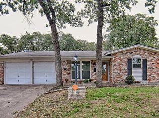 1445 Pamela Ln, Fort Worth, TX 76112