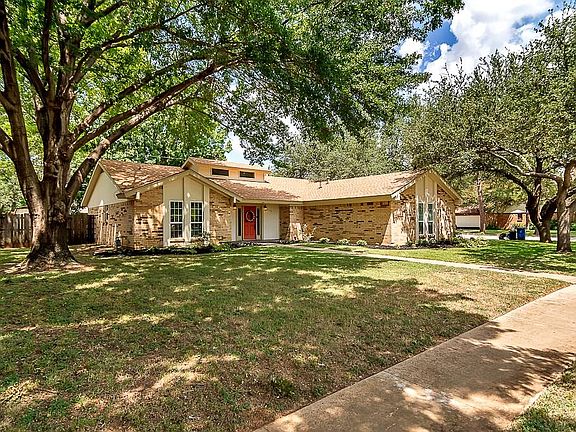 2nd image of 1113 Meadowview Dr