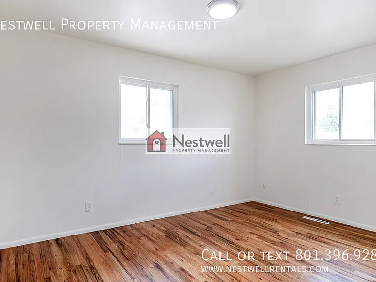 9329 S Sneddon Dr — Photo 13