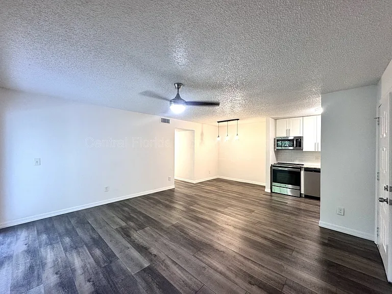2452 Oak Park Way — Photo 6