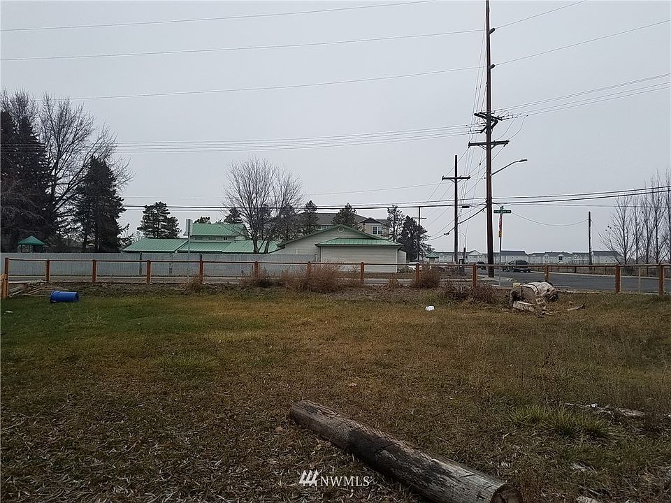 1st image of 2111 N Walnut Street