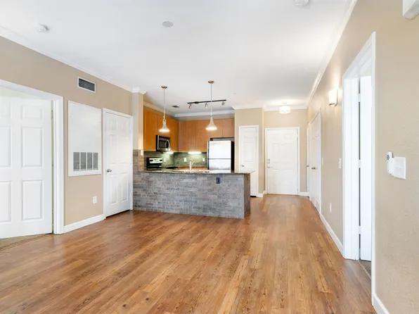 1901 5th Ave E Unit 1215, Tuscaloosa, AL 35401