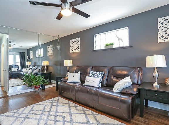 3rd image of 3711 Cuyler Ave