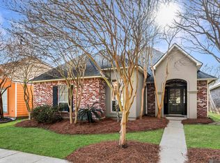 8624 E Cypress Point Ct, Baton Rouge, LA 70809