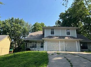824 Dains Ct, Liberty, MO 64068