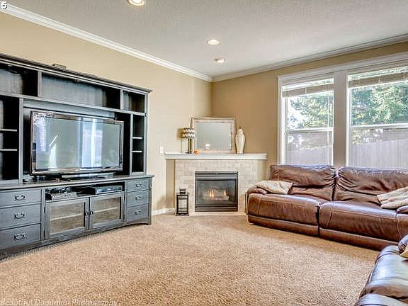 4th image of 6104 NE 57th Ave