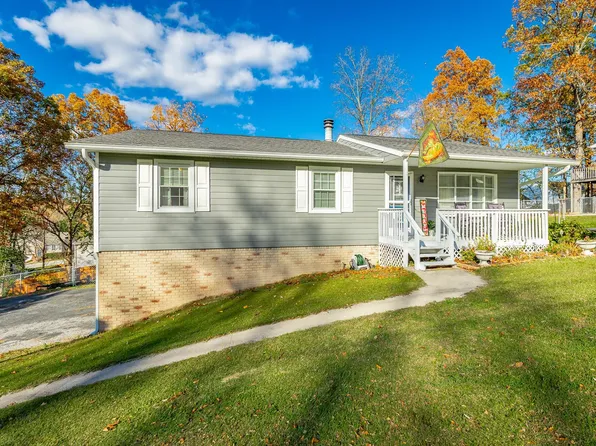 207 Smoketree Cir, Ringgold, GA 30736