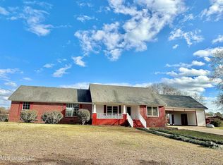 264 John Meadows Rd, Magee, MS 39111