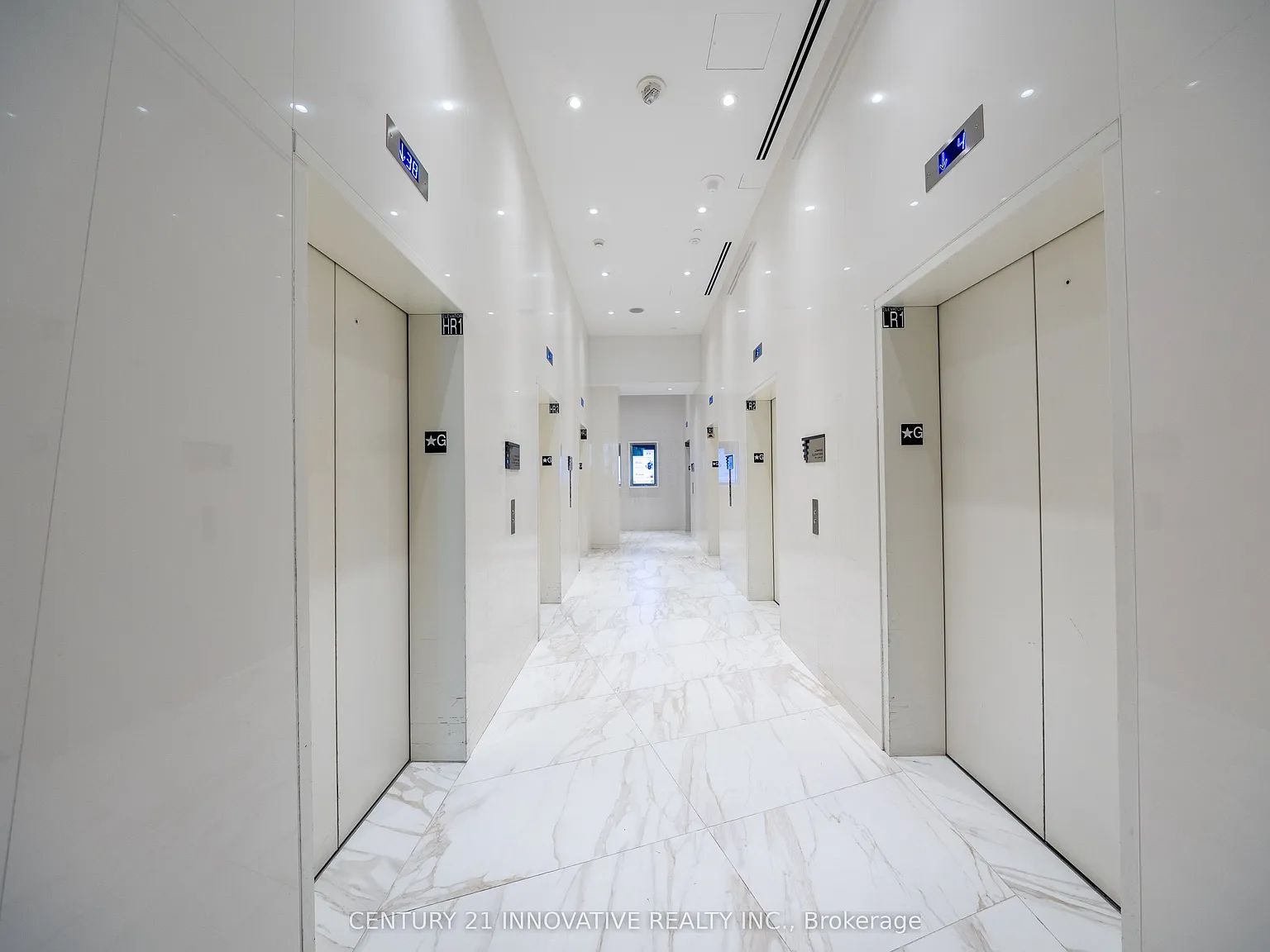 M City 2 Condominium — Photo 3