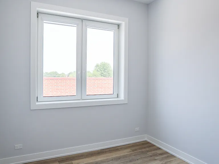 2402 W Carmen Ave #405 — Photo 11