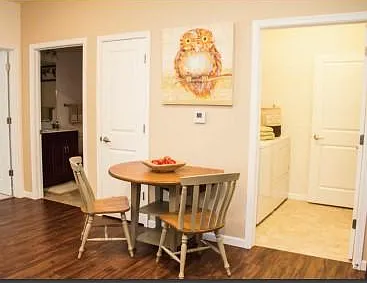 2 bed, 1072 sqft, $2,175 — Photo 3