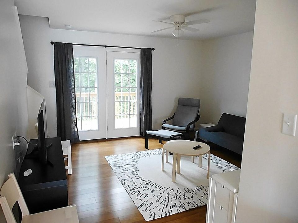 1st image of 158 Riviera Dr #158