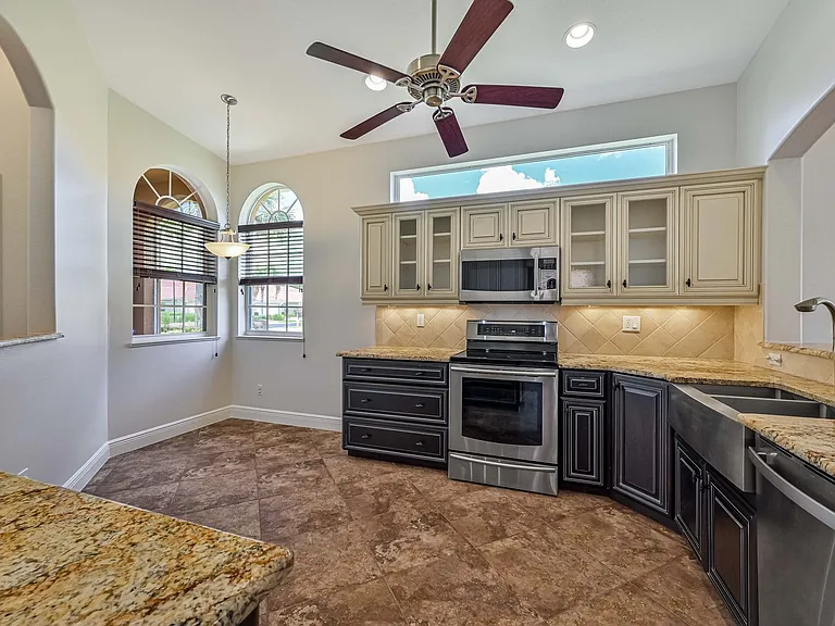 15238 Cortona Way — Photo 8