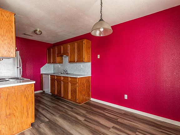4th image of 2328 Breezy Dr #2328