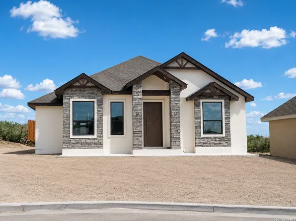 2218 Rio Sabinas, Eagle Pass, TX 78852