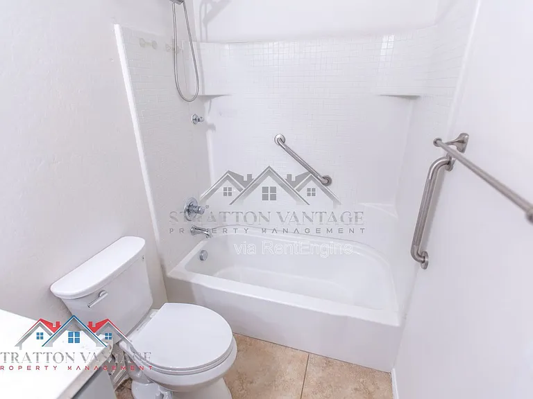 9096 N 97th Dr — Photo 25