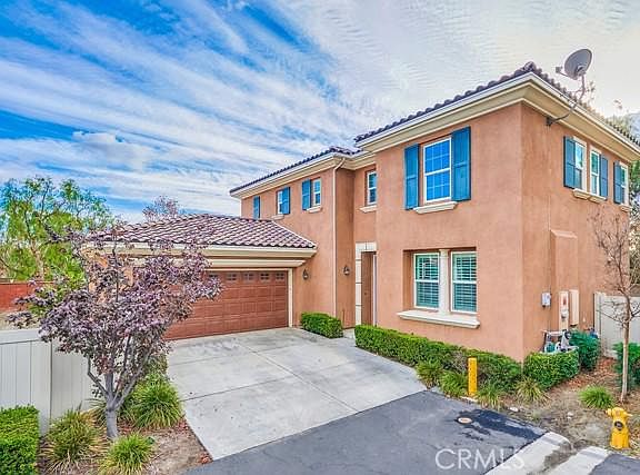 2nd image of 40505 Amesbury Ln