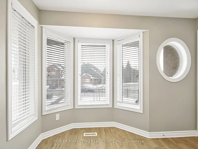 45 Waterbridge Dr — Photo 12
