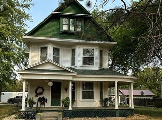 414 2nd St SW, De Smet, SD 57231