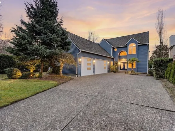 230 N Lotus Isle Dr, Portland, OR 97217