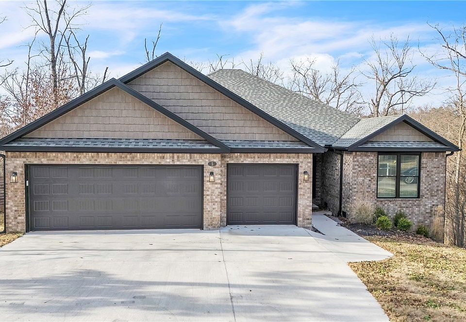 1st image of 5 Burns Cir
